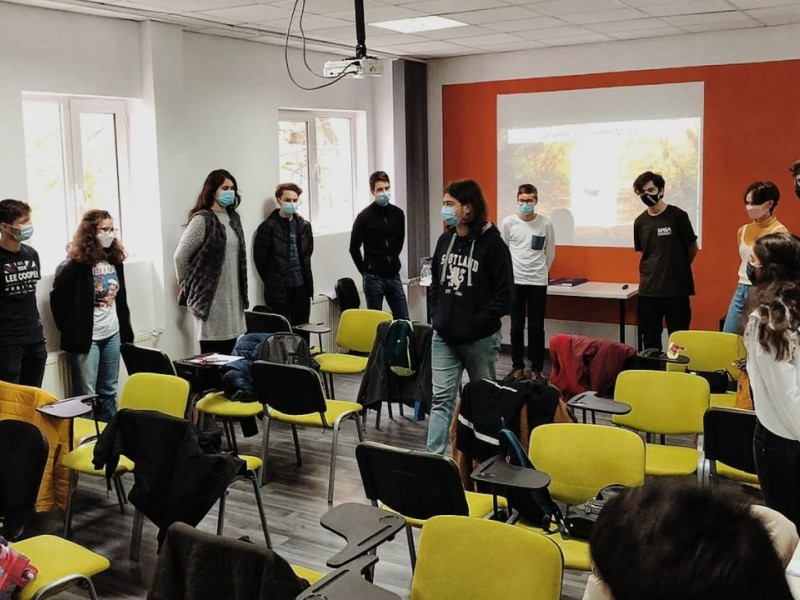 Curs de Dezvoltare Personala pentru adolescenti „Trezește EROUL din tine!"
