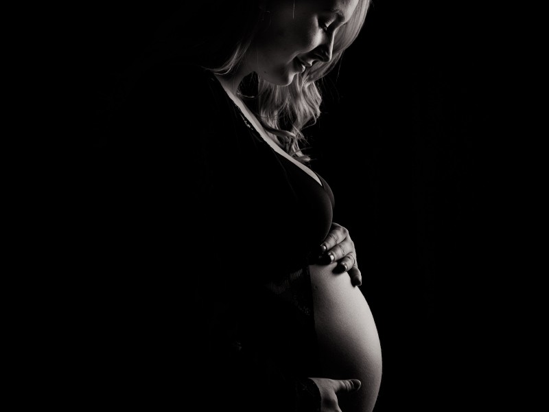 Childcare and breastfeeding courses for mothers