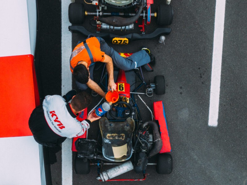 Outdoor karting for adults and children - Adrenaline at maximum heights