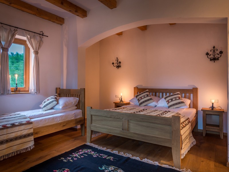 Rustic holiday, pottery workshop and nature walks