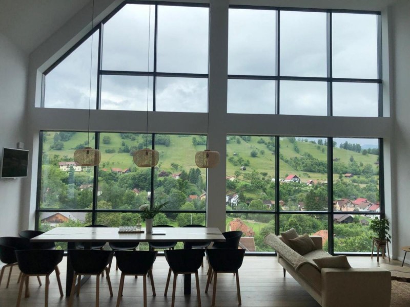 EXPERIENTA WOW - 2 seri cu cei dragi intr-o cabana de poveste din Bran