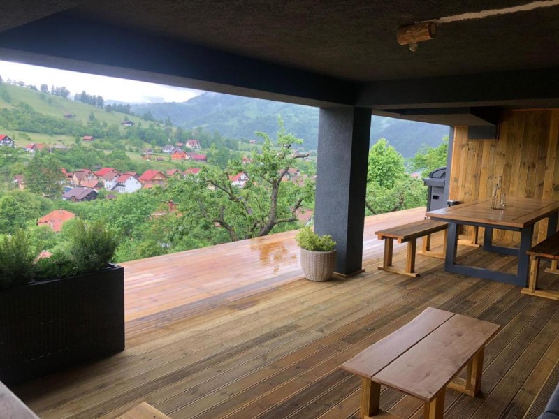 EXPERIENTA WOW - 2 seri cu cei dragi intr-o cabana de poveste din Bran