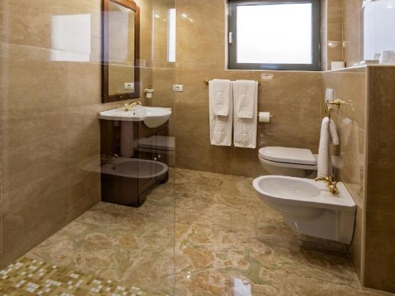 Combine sport with relaxation at the largest golf resort in Romania