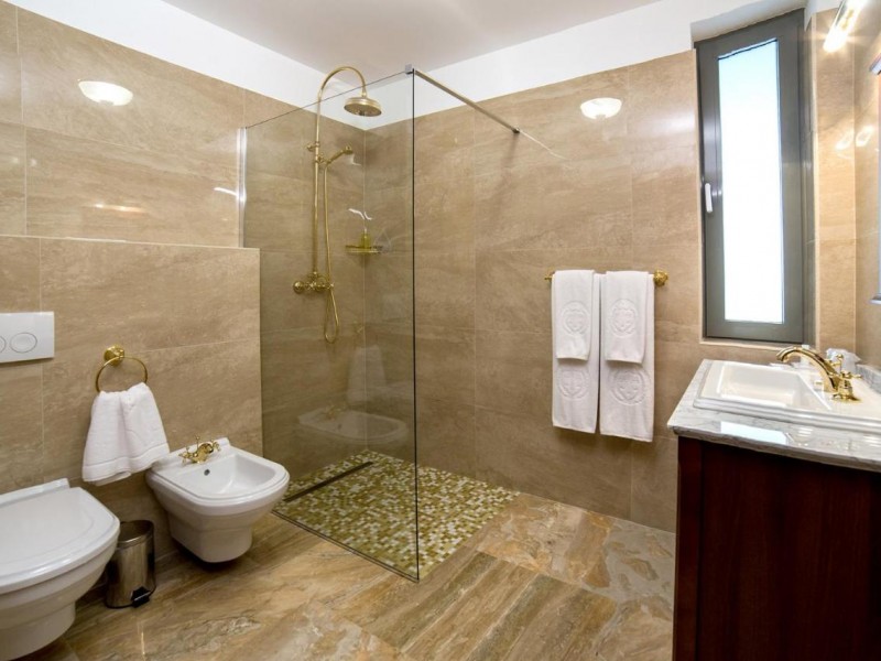 Combine sport with relaxation at the largest golf resort in Romania
