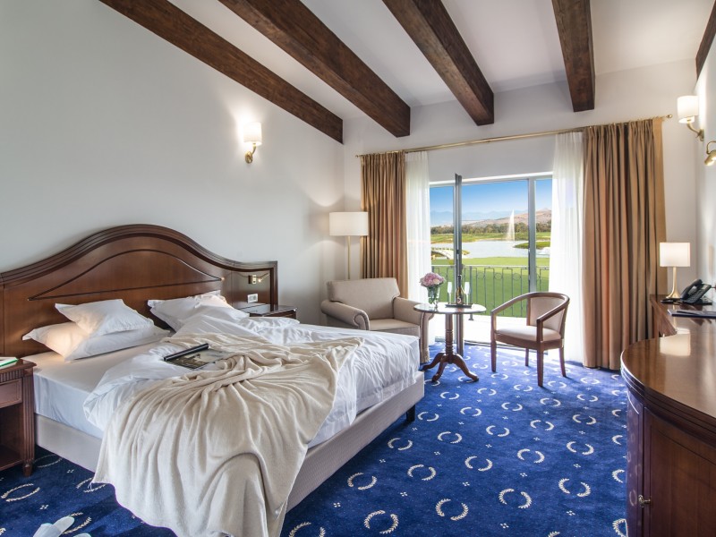 Combine sport with relaxation at the largest golf resort in Romania