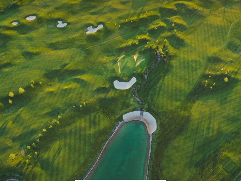Combine sport with relaxation at the largest golf resort in Romania