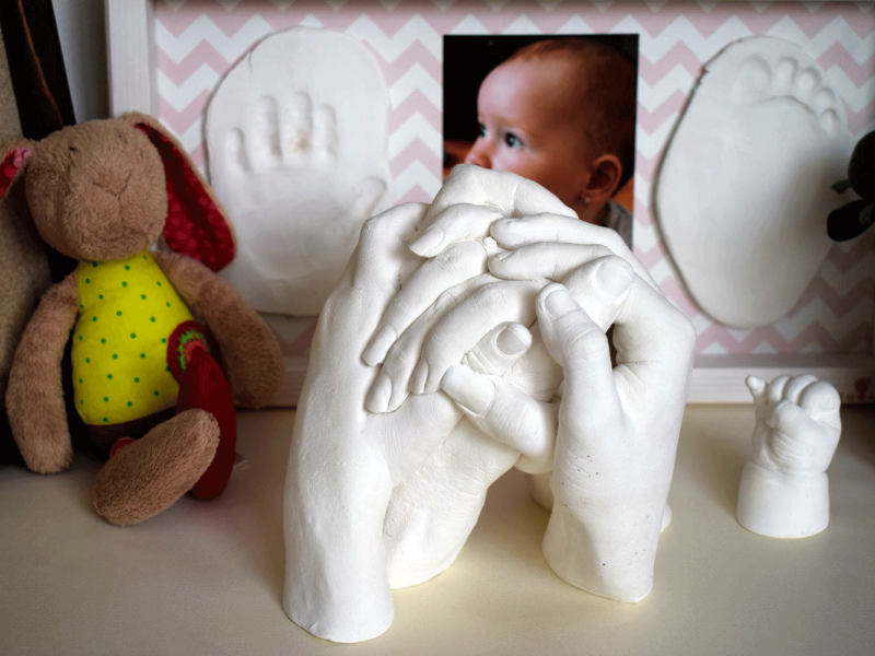 Ofera un cadou inedit - Kit mulaj maini pentru cuplu, familie sau bebe