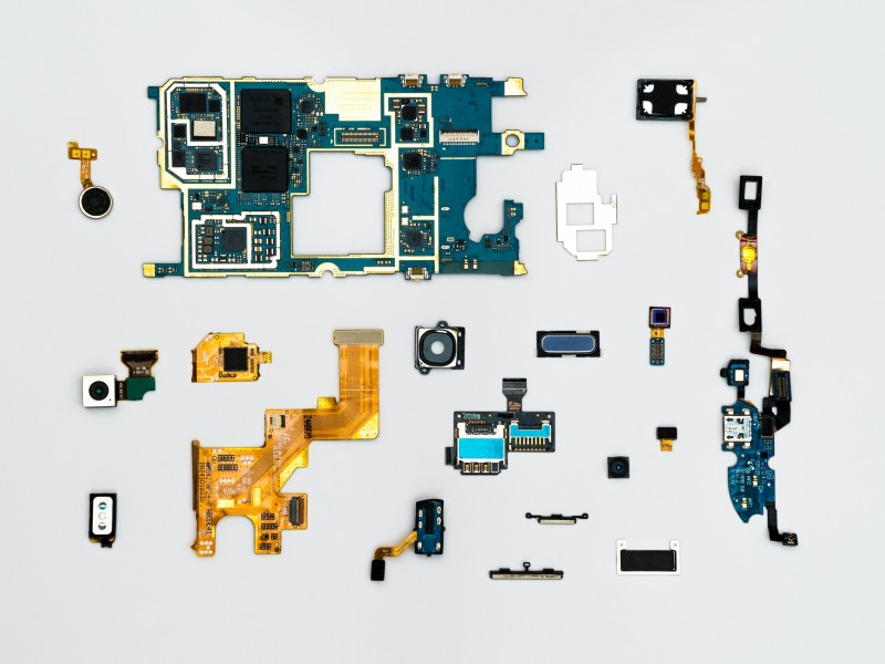Build, program and play with robots - Lego Boost Robotics