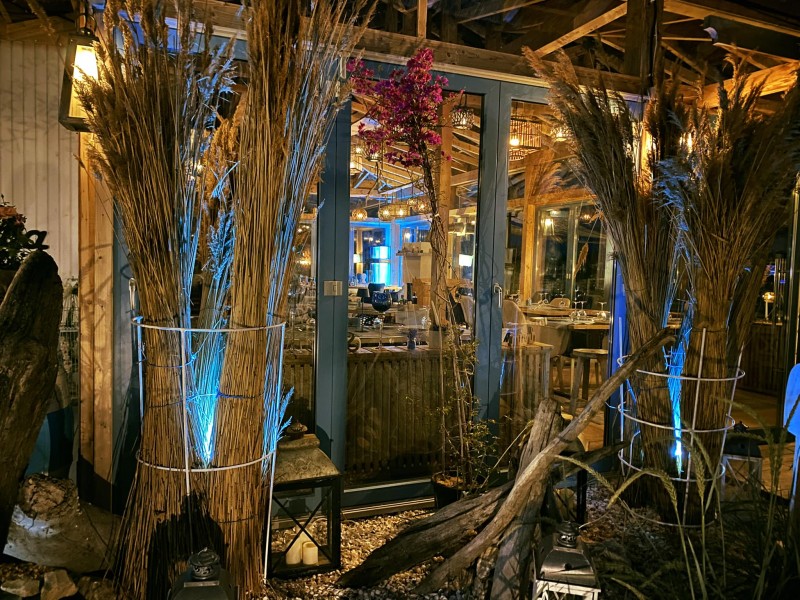 Enjoy top dishes in an exclusive restaurant in Mamaia Nord