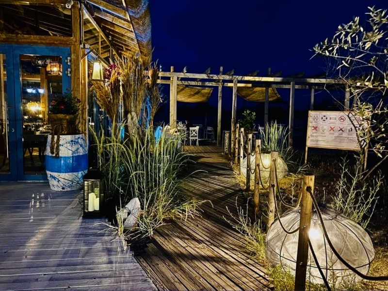 Enjoy top dishes in an exclusive restaurant in Mamaia Nord