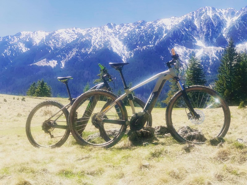 O zi intrega de plimbari cu bicicleta electrica in Brasov
