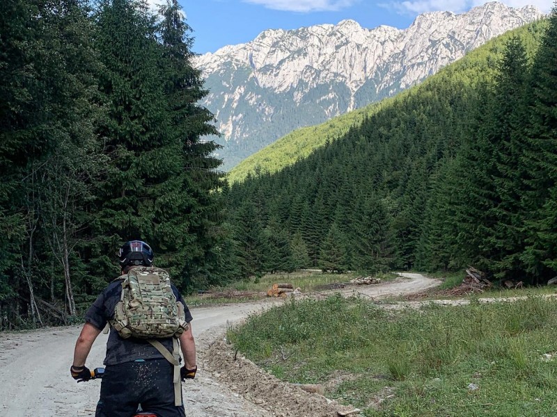 A full day of electric bike rides in Brasov