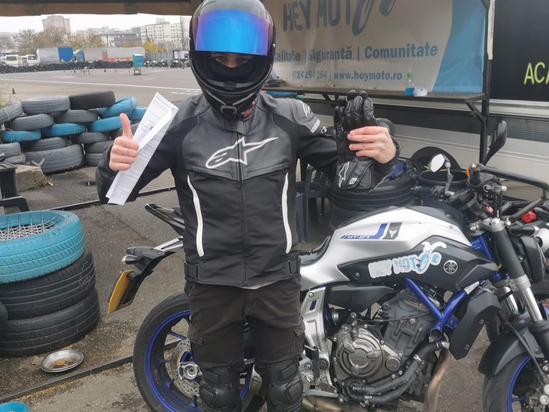 Adrenalina si profesionalism la scoala de motociclism in Bucuresti