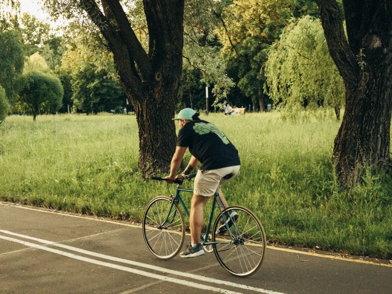 Descopera istoria si arhitectura Bucurestiului intr-un tur cu bicicleta