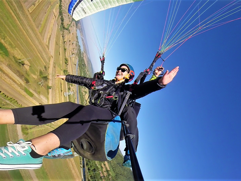 Fantastic paragliding experience in the Parang and Retezat mountains