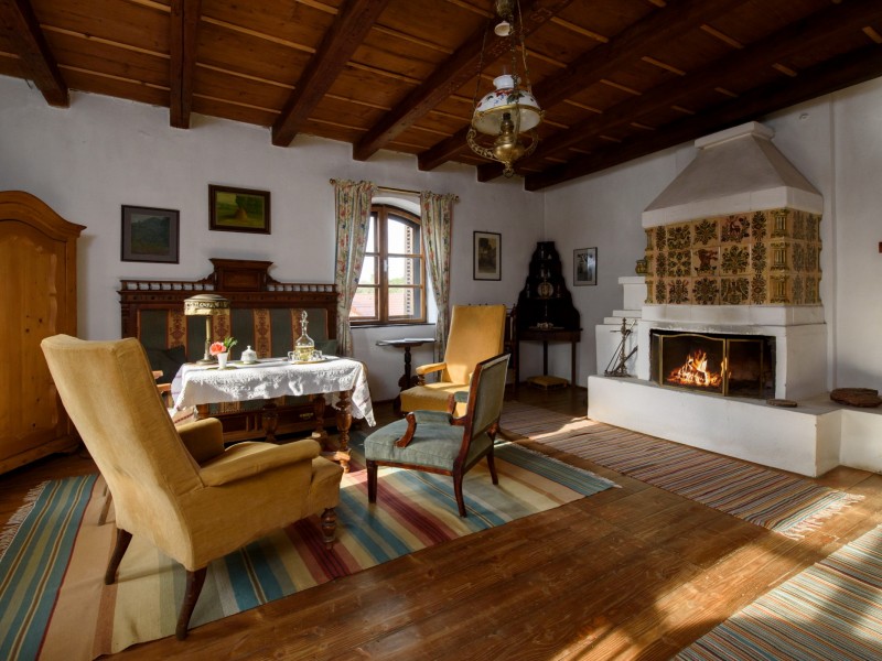 Petrece-ti weekend-ul intr-o casa de poveste din secolul 19 in Covasna