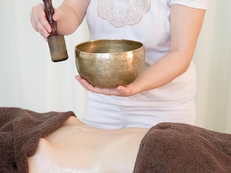 Volcanic rock massage for total relaxation