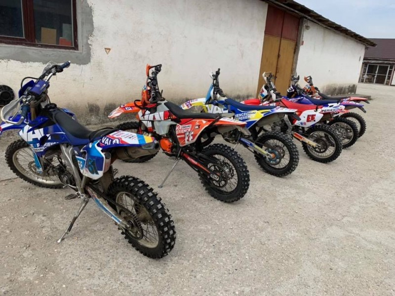 Antreneaza-te pentru competitii enduro pe motociclete Husqvarna