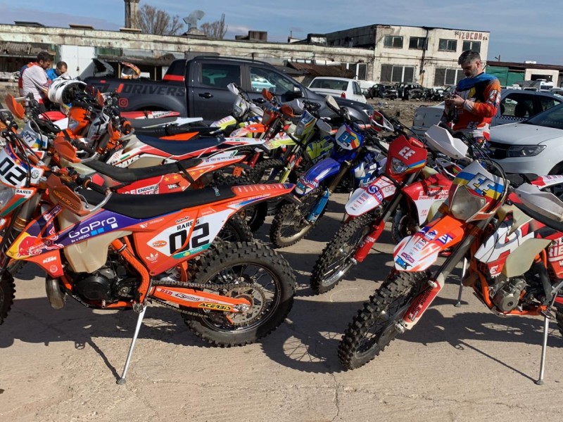 Train for enduro competition on Husqvarna motorcycles