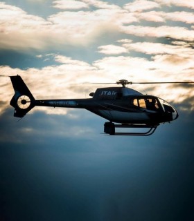 Cerere in casatorie, printre nori, intr-un elicopter