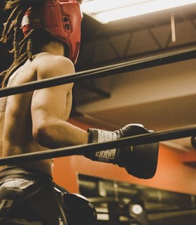Free yourself from the stress of a difficult job at White Collar Boxing, in Bucharest