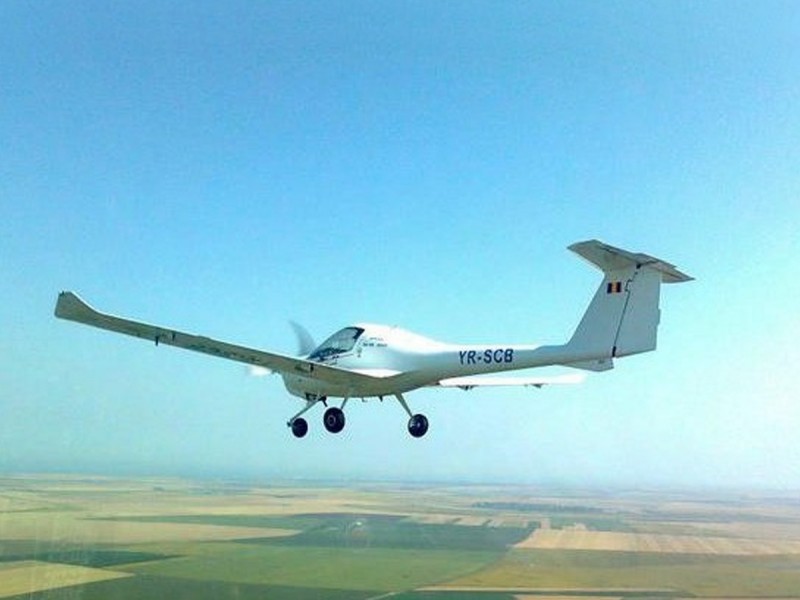 Fii pilot la inaltime la mansa unui Diamond 20 Katana, in Constanta