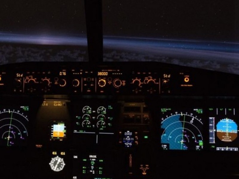 Enjoy a flight experience with an Airbus A320 simulator