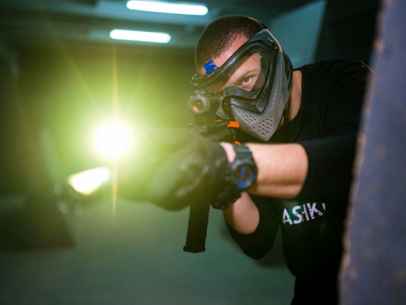Joc de airsoft indoor sau outdoor pentru grupuri in Iasi