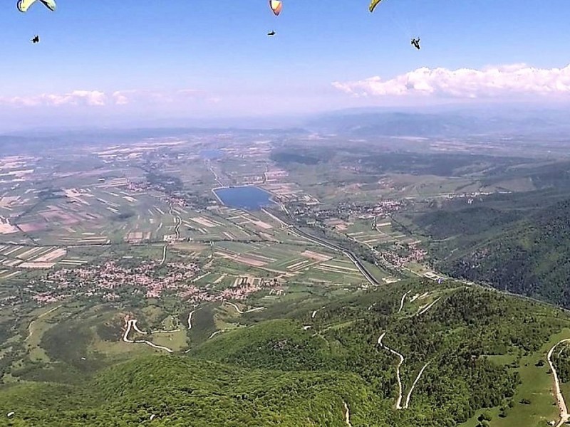The sky is the limit - Paragliding initiation course in Hunedoara