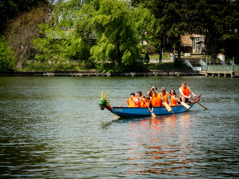 Sail to success with your team on a Dragon Boat in Bucharest
