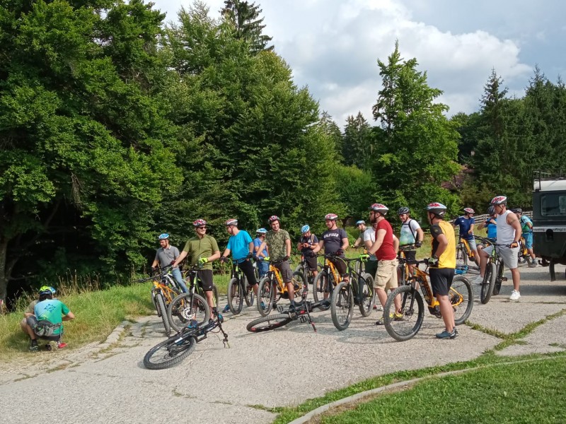 Guided E Bike tour in the village of Viscri or Poiana Brasov