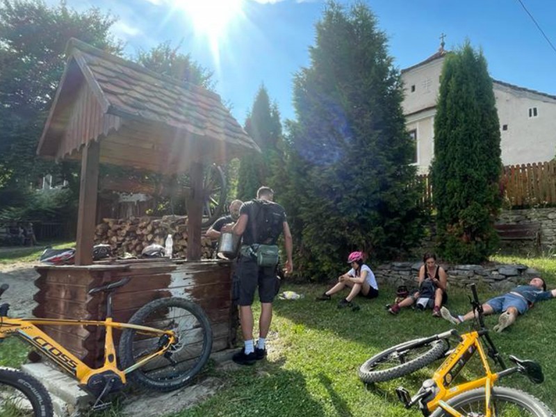 Tur ghidat E Bike in satul Viscri sau Poiana Brasov