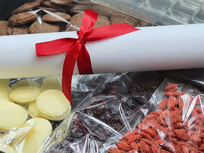 Kit complet pentru prepararea ciocolatei la tine acasa