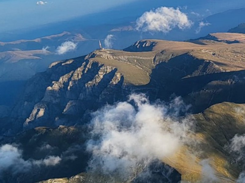 Group flight by plane to the 2000 altitude, Bucegi Sphinx and Babele