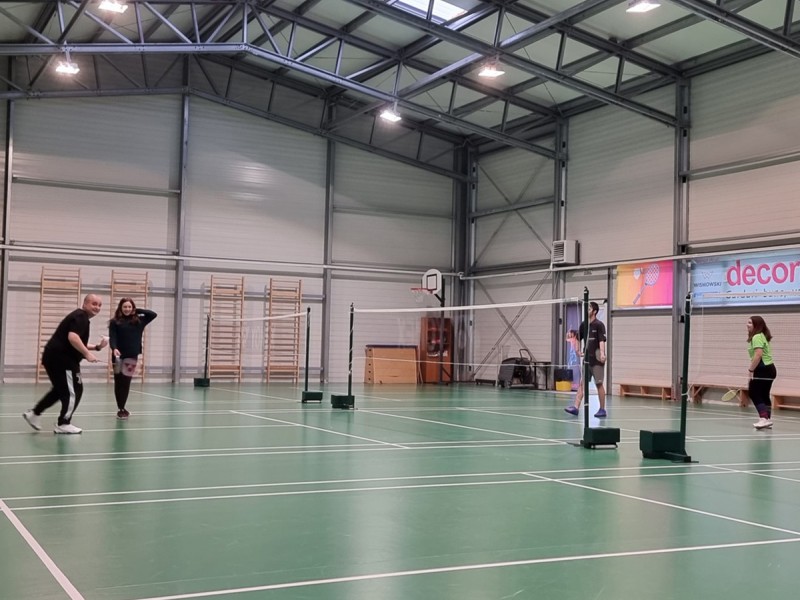 Rezerva un teren de badminton din Ilfov pentru tine si prietenii tai!