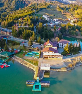 Romantic getaway at Colibita, the place where sea and mountain meet