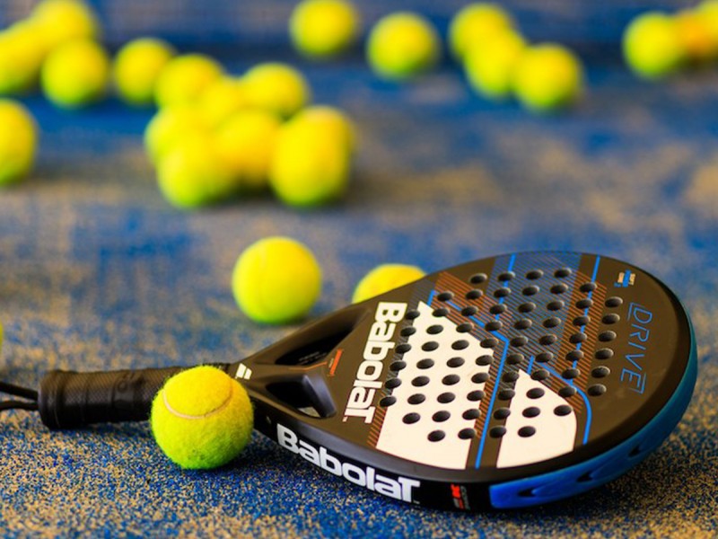 Play paddle, the newest sport, on an outdoor or indoor court in Timisoara