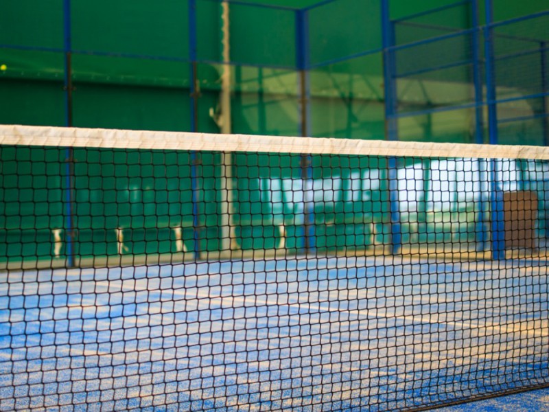 Play paddle, the newest sport, on an outdoor or indoor court in Timisoara
