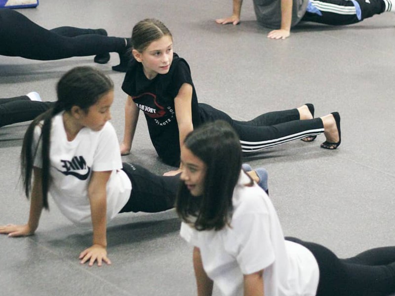 Clasa de stretching pentru toate varstele, in Bucuresti