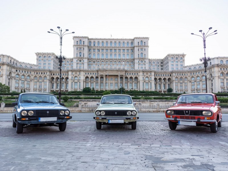 Condu o Dacia 1300 ca un rockstar al anilor 80 - tur istoric in Bucuresti
