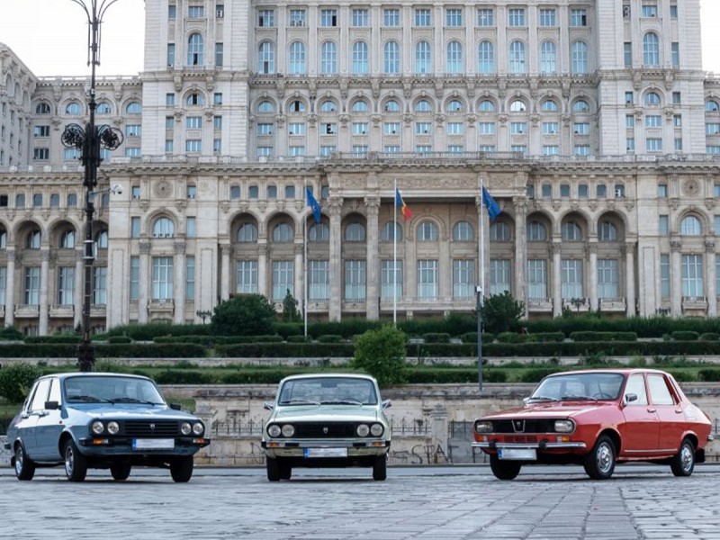 Condu o Dacia 1300 ca un rockstar al anilor 80 - tur istoric in Bucuresti