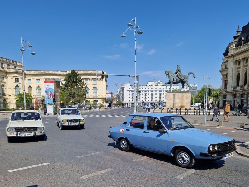 Drive a Dacia 1300 like an 80s rockstar - historical tour in Bucharest