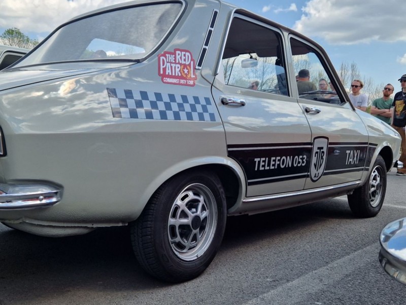Drive a Dacia 1300 like an 80s rockstar - historical tour in Bucharest