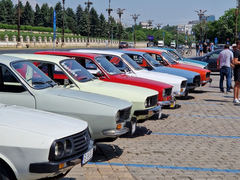 Condu o Dacia 1300 ca un rockstar al anilor 80 - tur istoric in Bucuresti