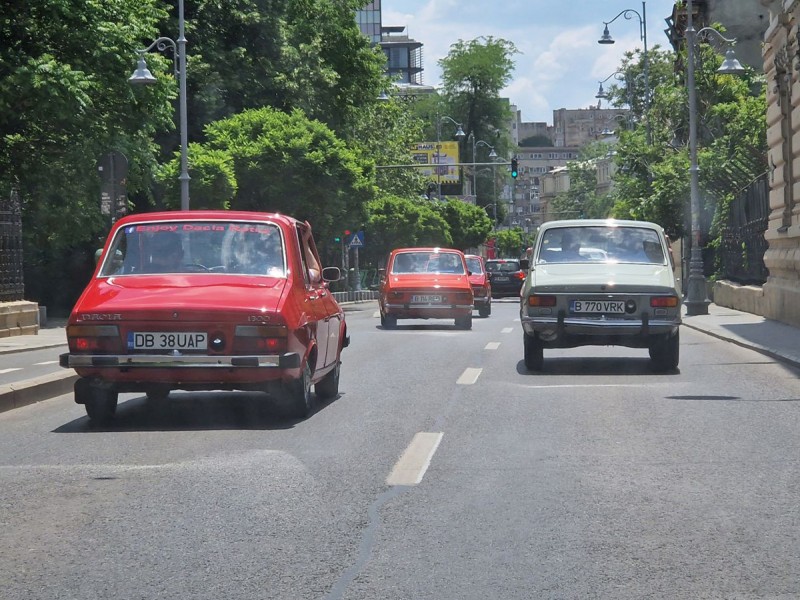 Drive a Dacia 1300 like an 80s rockstar - historical tour in Bucharest