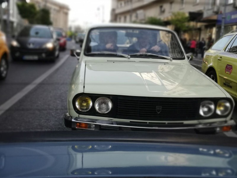 Condu o Dacia 1300 ca un rockstar al anilor 80 - tur istoric in Bucuresti