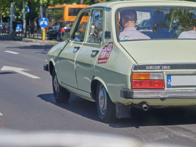 Drive a Dacia 1300 like an 80s rockstar - historical tour in Bucharest