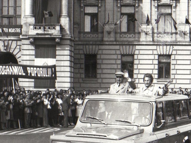 The last day of Nicolae Ceausescu's life - tour in a classic Dacia