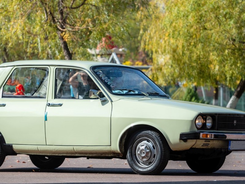 Rent a Dacia 1300 or 1310 for your wedding day