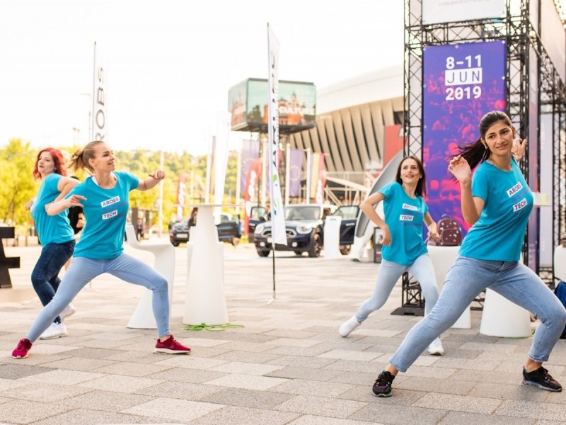 Hip hop, house or commercial dance classes for adults in Cluj